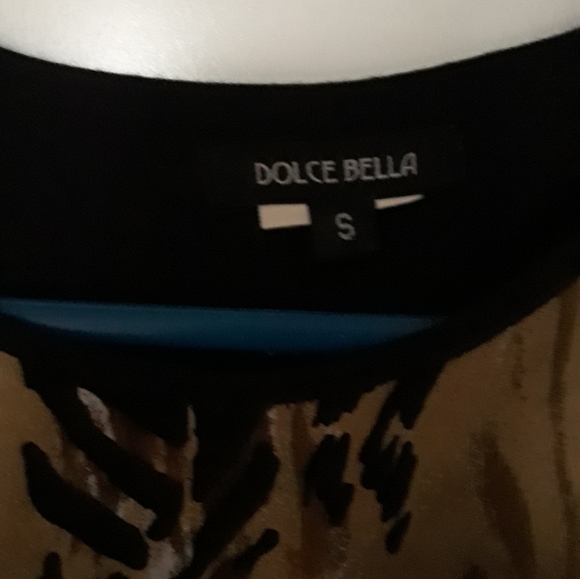 2/26.00 Shirt Leopard themed - Picture 2 of 2